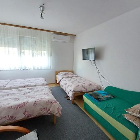Apartments Lela Bihać Buitenkant foto