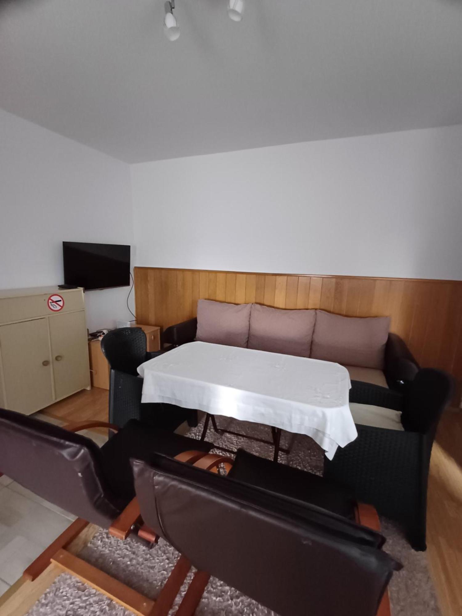Apartments Lela Bihać Buitenkant foto