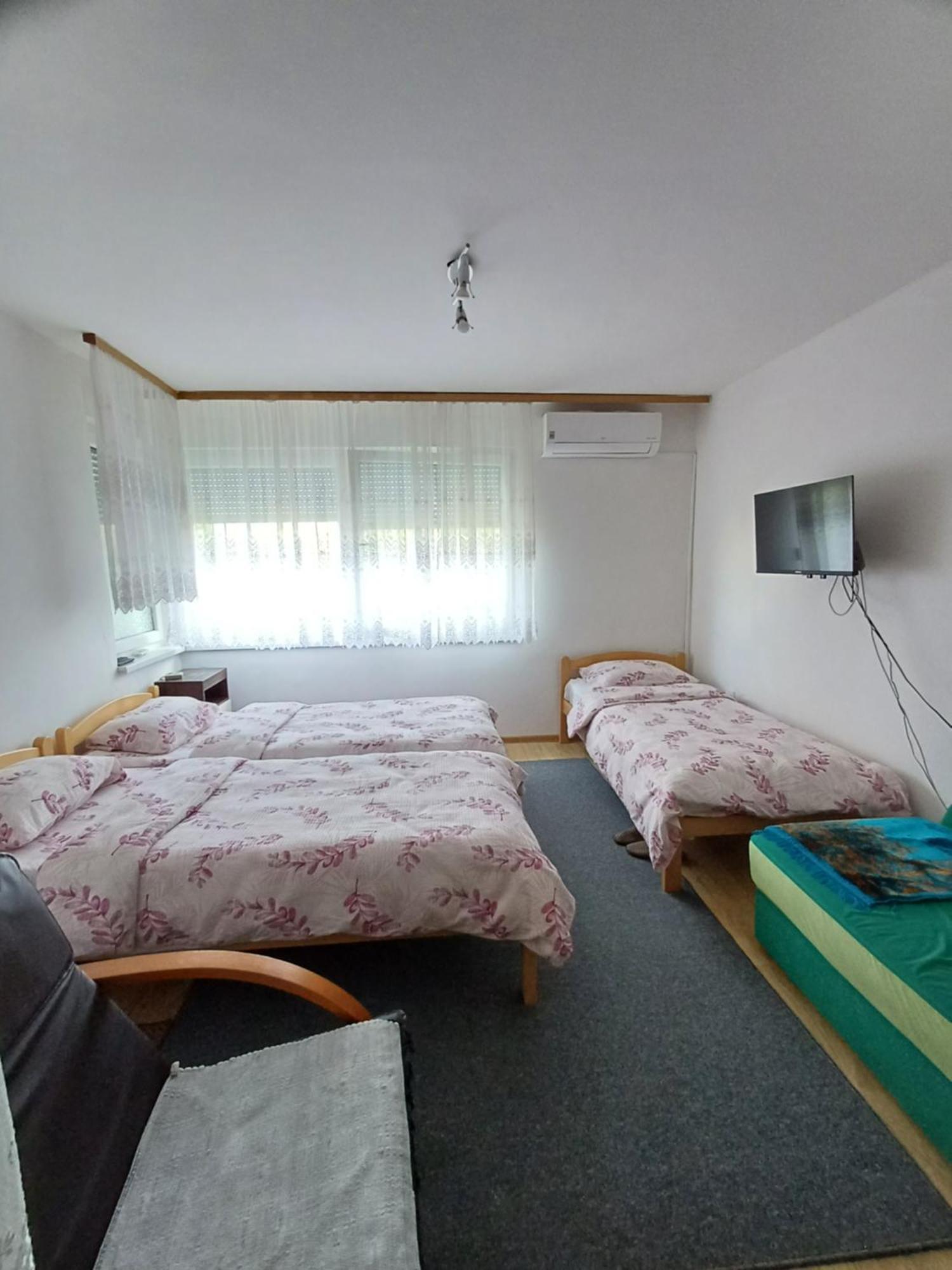Apartments Lela Bihać Buitenkant foto