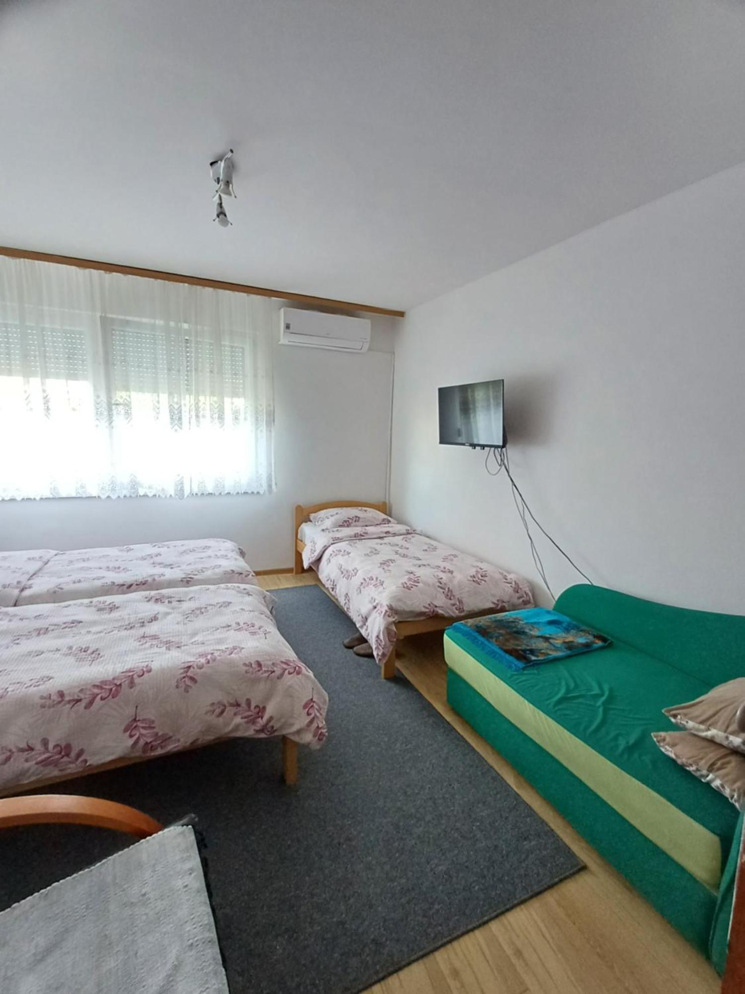 Apartments Lela Bihać Buitenkant foto